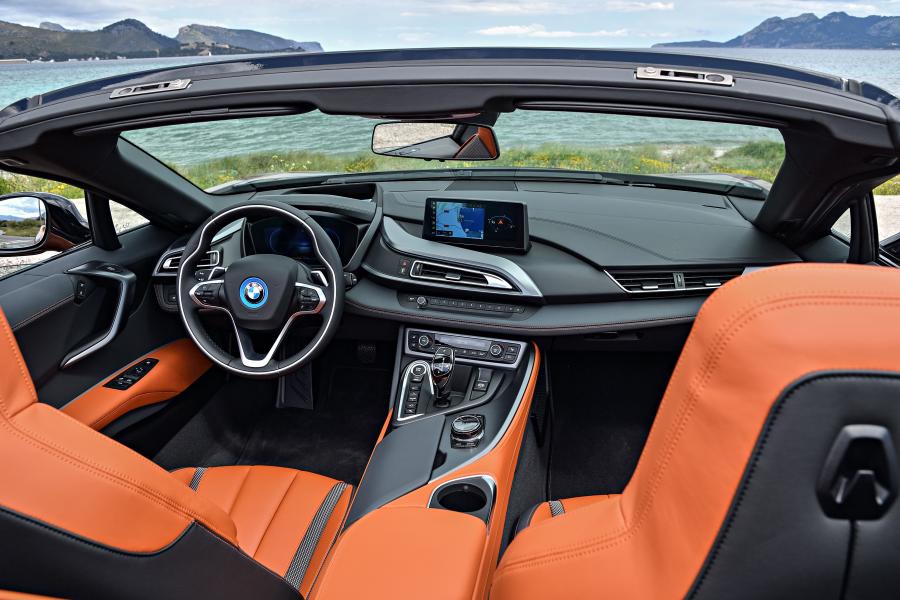 Торпедо BMW i8 Roadster (I15) 2018 года  (WW) (фото 83 из 198)